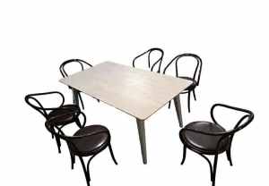 Nick Scali Dinning Table With Bentwood Thonet Chairs 🚛