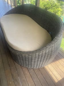 Brown wicker Daybed