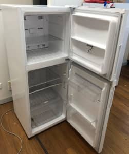 fridge - kelvinator 231L