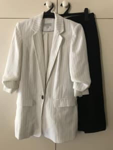 Ladies Target work/office blazer and skirt suit-size 6 Like new!!
