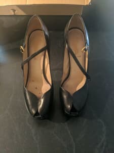 Genuine YSL black pump heel shoe size AU 6