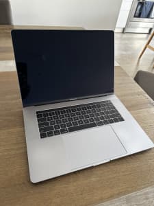 Apple MacBook Pro 2016 - 15inch - CASH ONLY