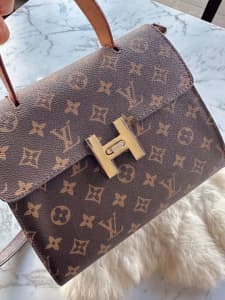 Louis Vuitton shopping bag packaging, Bags, Gumtree Australia Brimbank  Area - Sunshine