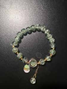 Cute Light Green Bead Bracelet (stretchy band) Small-Medium Size