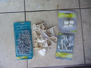 curtian hooks and fittings 