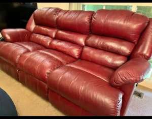 Leather 3 seat Reclining Lounge.