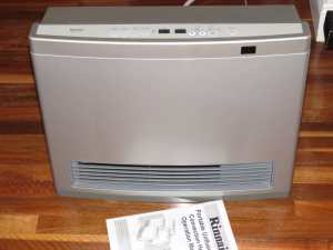 Rinnai Blaze 21 Natural Gas Heater Serviced with Warranty Excellent