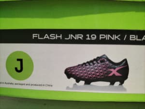 Kids soccer/footy shoes/boots Flash Jnr 19 