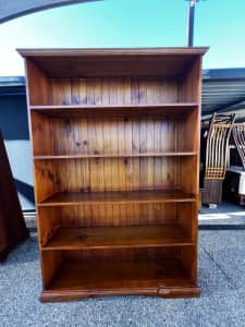 Excellent condition big solid wood bookcase with 5 shelves timber back