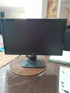 - ACER COMPUTER MONITOR -
