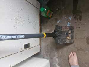 Post Hole Shovel Gardenmaster Fiberglass Handle Tempered steel blade