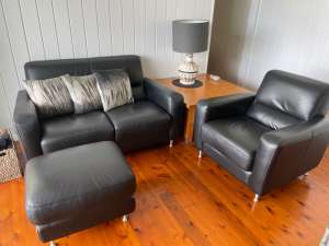 Black leather lounge set