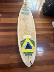 Geoff horner hand made 6 “6 surfboard humming bird great cond $199