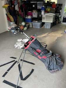 Infinite golf clubs, Taylormade Driver, carry bag 30 balls!!