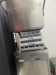 Commercial pass through dishwasher P500