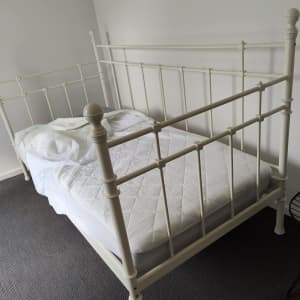 Single bed includes mattress, electric blanket and mattress protector 