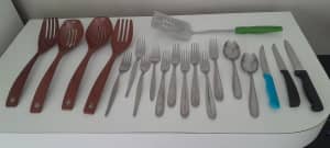 Assorted Cutlery & kitchen items