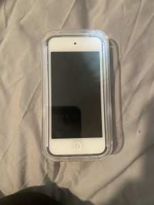 Blue Apple Ipod Touch (NEW)