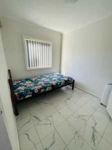 Room for rent in Blacktown (strictly no boys or couples)