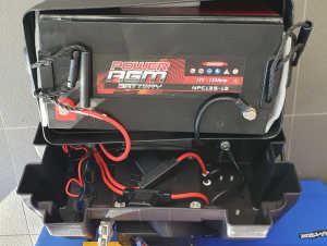 135Ah deep cycle, battery box, 20A DC-DC charger