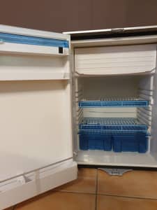 waeco 110 upright fridge