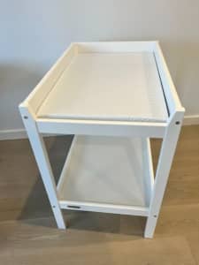 Grotime changing table