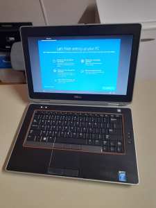 Dell 14 inch Laptop with i7-2620M Processor