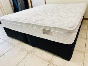 Near new luxury king bed ensemble ( base and mattress) can deliver