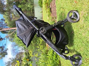 Baby Jogger City Versa stroller with rain cover 
