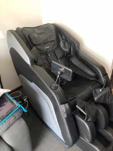 Leather Massage chair, full keypad functions incl heat control
