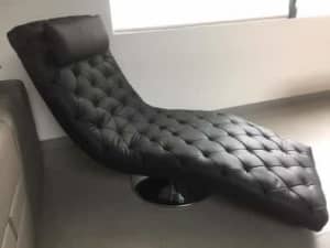 Genuine leather lounge chair