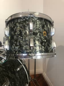 1960's Ludwig Black Oyster Pearl Piccolo Snare Drum