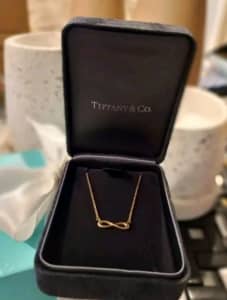 Tiffany & Co 18k Yellow Gold Infinity Necklace/Pendant - As new