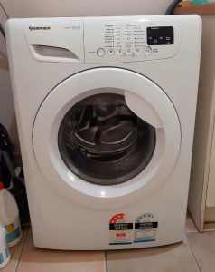 Simpson 8kg washing machine for sale 