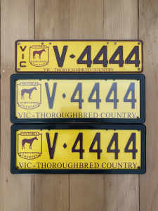 Heritage Style Thoroughbred Number Plates V .4444