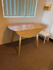 SMALL TABLE DROP DOWN TABLE 1060x750