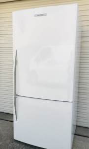 Fisher&paykel 519L bottom mount fridge&freezer, can deliver 