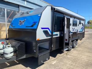 2021 ProRV Family Falcon triple bunk caravan w/ensuite