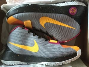 Nike KD Trey 5 III XDR US10.5 basketball shoes DS   Very nice!!!!