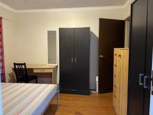 Room for rent for 2 in Campsie 