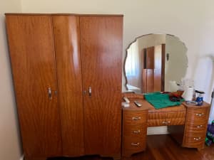 3 piece bedroom suite - Dressing table with mirror and 2 wardrobes