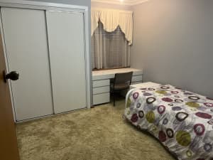 ROOM TO RENT IN SAMSON