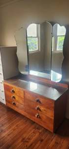 Antique 6 drawer dresser