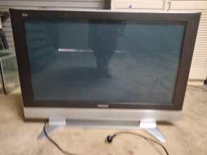 Panasonic TV 42 perfect condition with remote and manual 