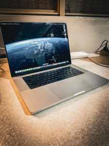 Macbook Pro 16-inch 2021 M1 Pro 16GB