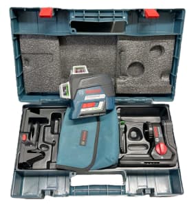 BOSCH LASER LEVEL WITH CASE AND BATTERY AND COVER GLL 3-80 CG