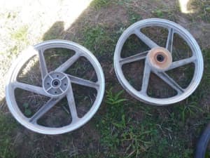 A pair of 17 inch alloy wheels and a tube