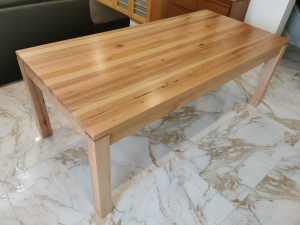 BRAND NEW Tasmanian Oak 8 seater dining table 2.00m - 50% off RRP