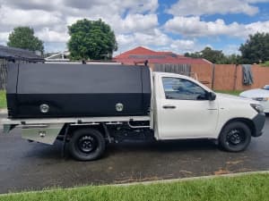 2021 TOYOTA HILUX WORKMATE 5 SP MANUAL C/CHAS
