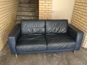 2 seats leather in Coorparoo 